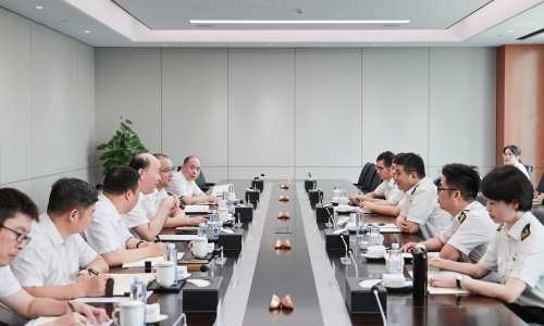 嘉兴海关党委书记、关长吕期莅临尊龙凯时人生就是搏调研