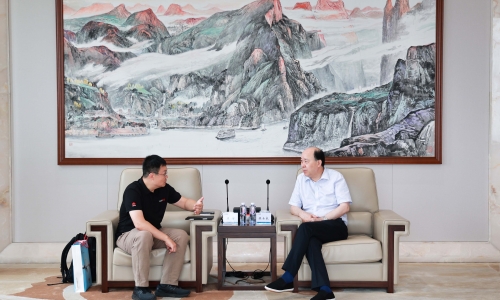 华为云全球生态部总裁康宁到访尊龙凯时人生就是搏