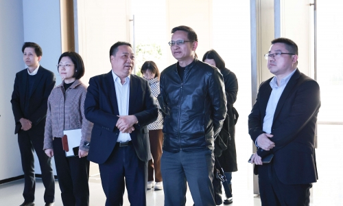 浙江省经信厅投资处调研员屠国富莅临尊龙凯时人生就是搏调研