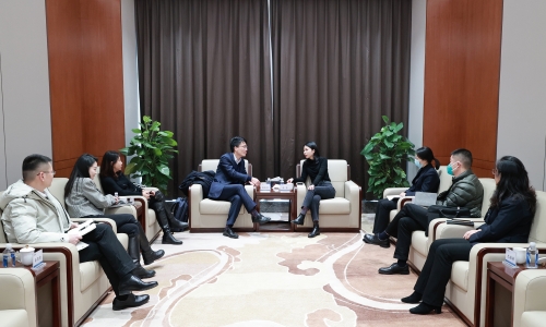 招商银行黄冈分行行长楼俊强莅临尊龙凯时人生就是搏调研