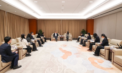 中信银行荆门分行党委书记、行长单国民莅临尊龙凯时人生就是搏调研